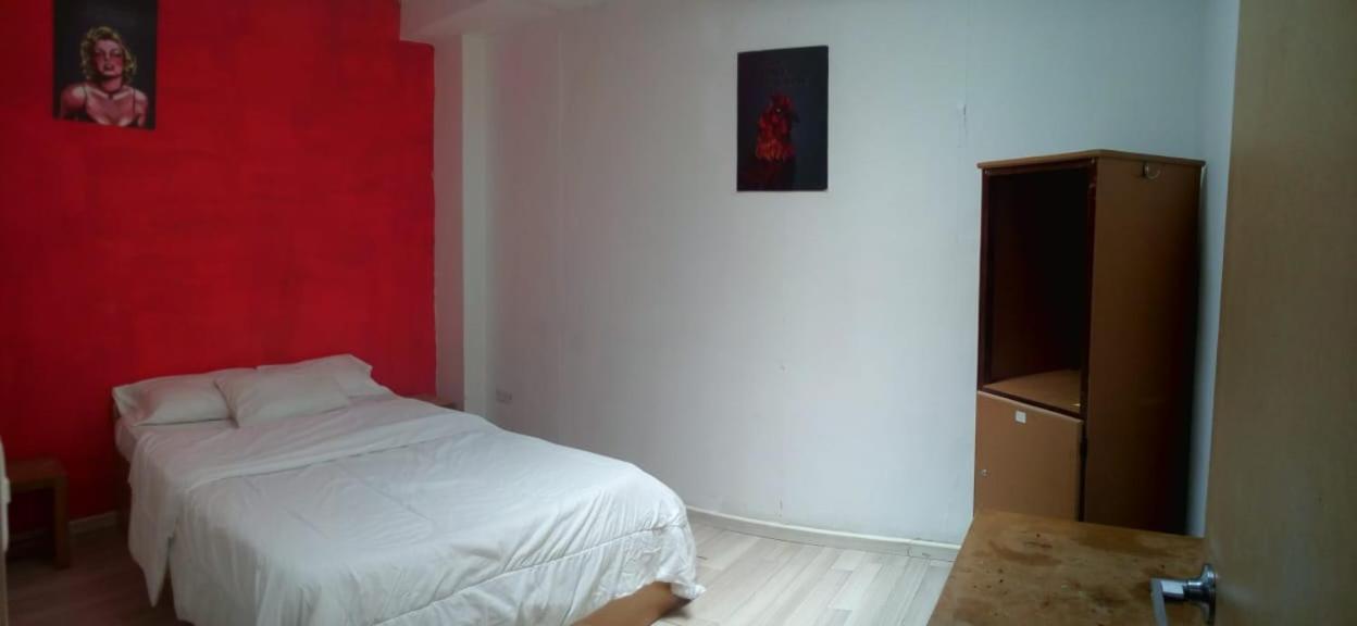 Bauhouse Backpacker Hostel Cuenca Bagian luar foto